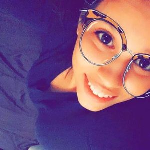 Meet your Posher, Alyssa